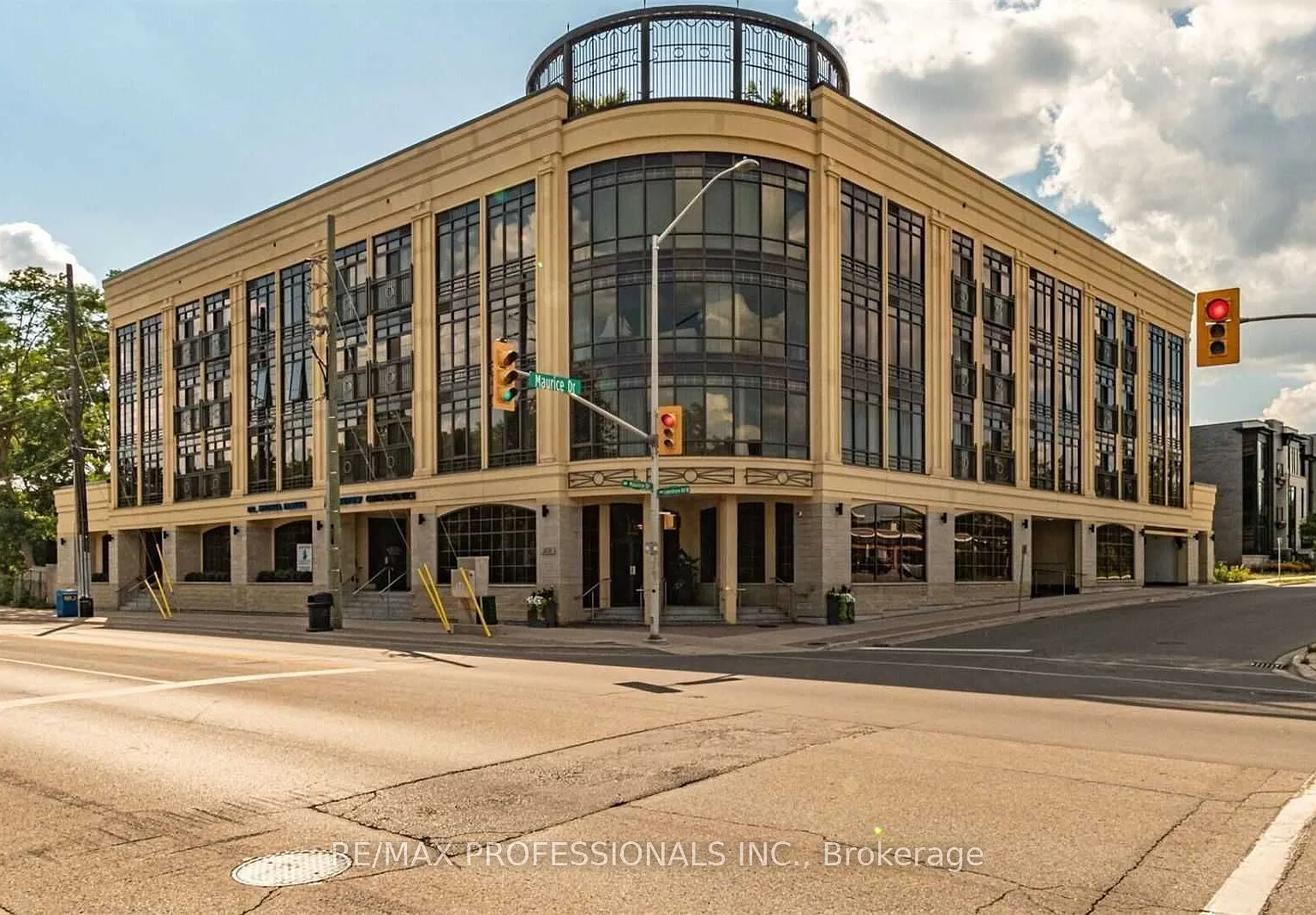 2 bed, $3,449 — Photo 1