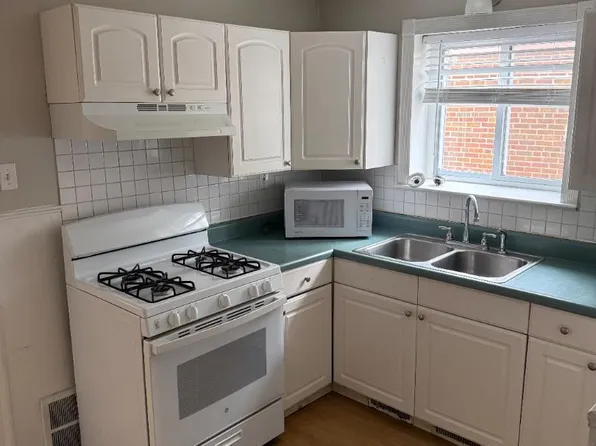 7247 Bruno Ave, Saint Louis, MO 63143