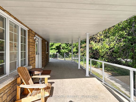 4th image of 3016 Cole Rd