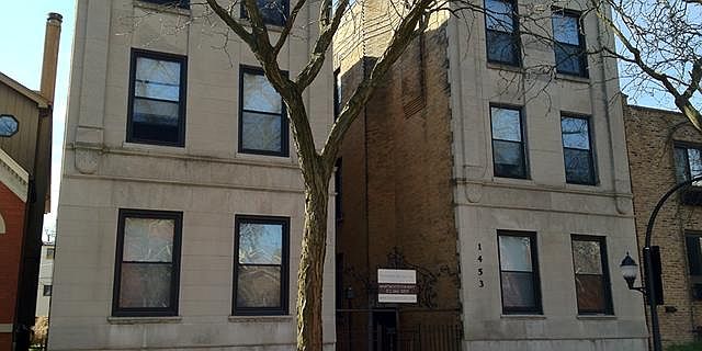 Exterior of 1449 W Flournoy St