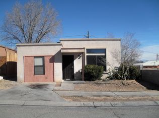 230 Merlida St SW, Albuquerque, NM 87121