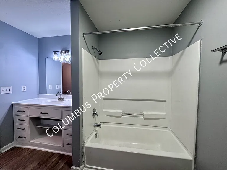 3285 E Mound St — Photo 15