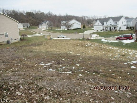 3rd image of Huron Dr