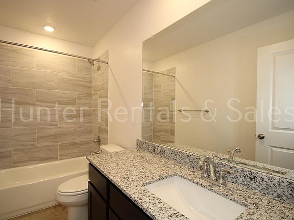 5th image of 1263 Concord Dr #B