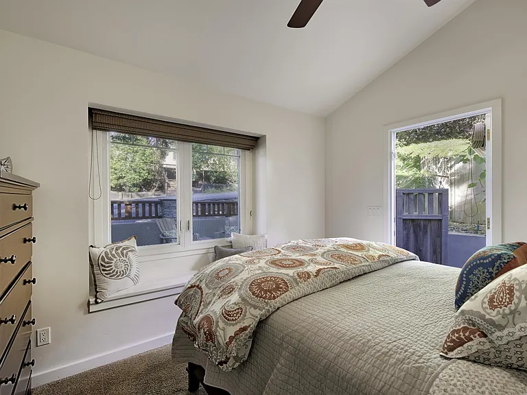 1108 Buena Vista Ave — Photo 6