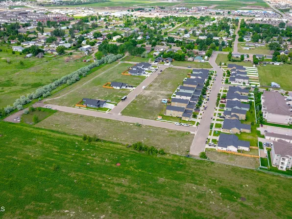 39th St E, Williston, ND 58801