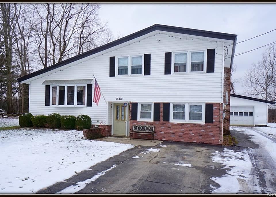 1st image of 15318 Armes Ct