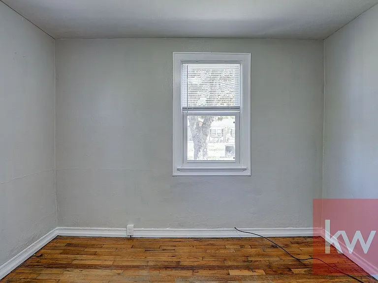 2025 Sherwood Rd — Photo 7