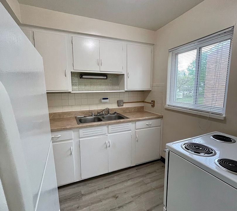 3001 Grand Avenue MultiUnit Building 3001 Grand Ave Middletown OH