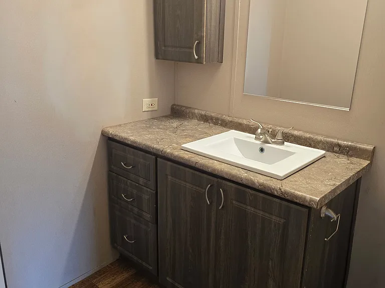 216 Holton Ln — Photo 8