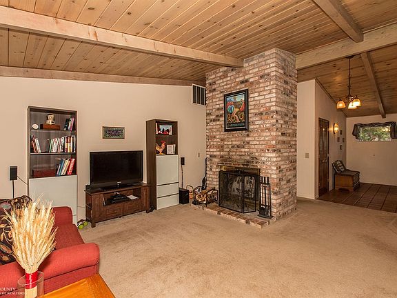 5th image of 19333 Martinsburg Ln