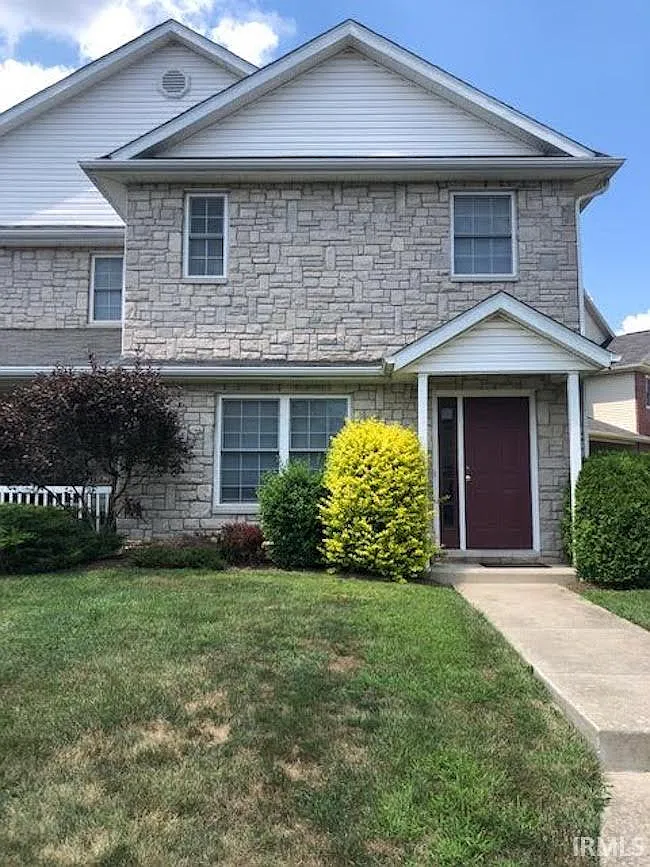 3 bed, 2.5 bath, 1240 sqft, $1,600 — Photo 1