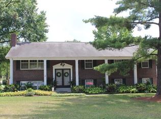 1120 Hollin Ct, Saint Louis, MO 63131