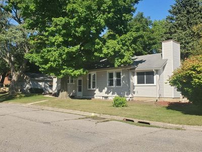 711 Royce Ave, Kalamazoo, MI, 49001