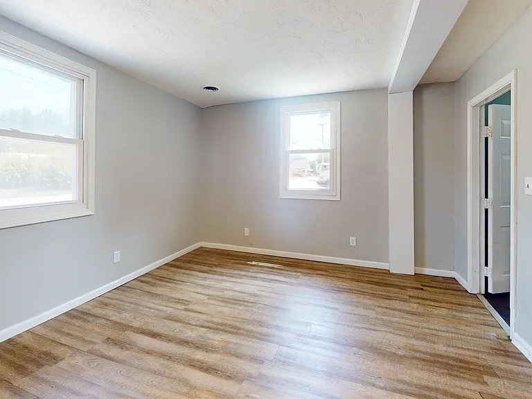 7023 Clark Ave — Photo 30