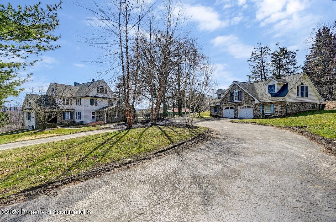 327 W Main St, Dalton, PA 18414 Zillow