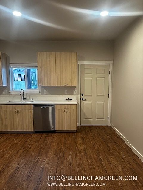 1st image of 4118 Prince Ct Unit 102