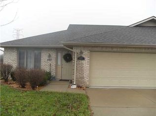 497 Buck Creek Rd, Cumberland, IN 46229