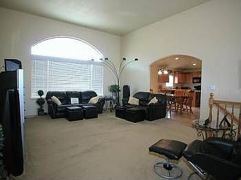 5th image of 3877 Panarama Dr