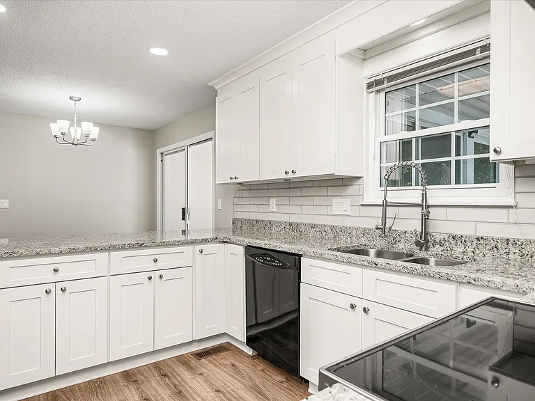150 Pomeroy Dr — Photo 38