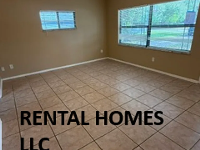 134 Wilson Dr — Photo 16