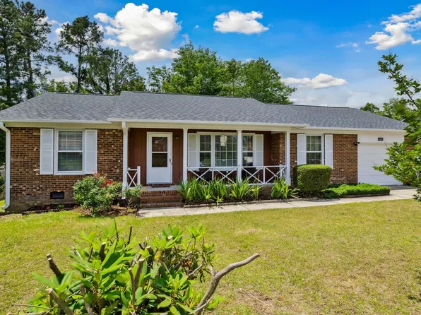 1616 Sweetgum Cir, Fayetteville, NC 28304
