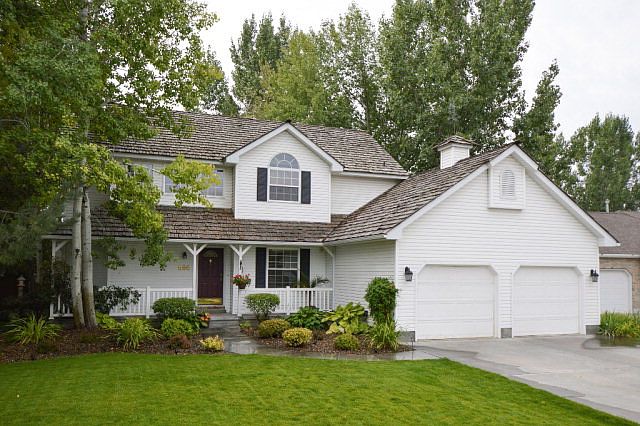 1st image of 880 Windrow Cir