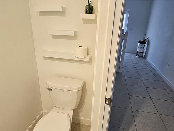 2nd image of 5010 SW 37th St #5010