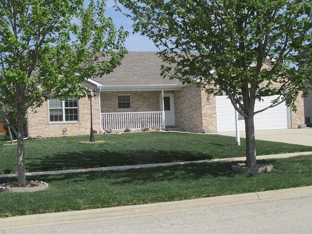 1st image of 716 Clifford Dr