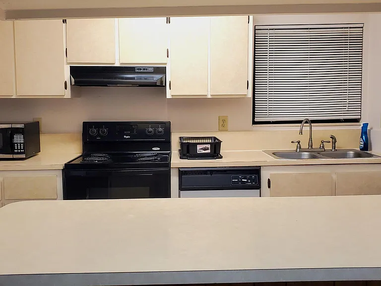 2811 SW Archer Rd #N114 — Photo 18