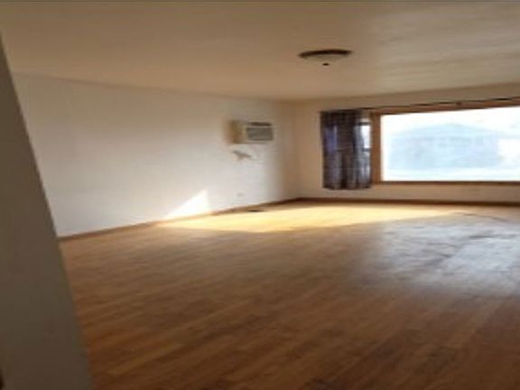 2nd image of 366 Luella Ave