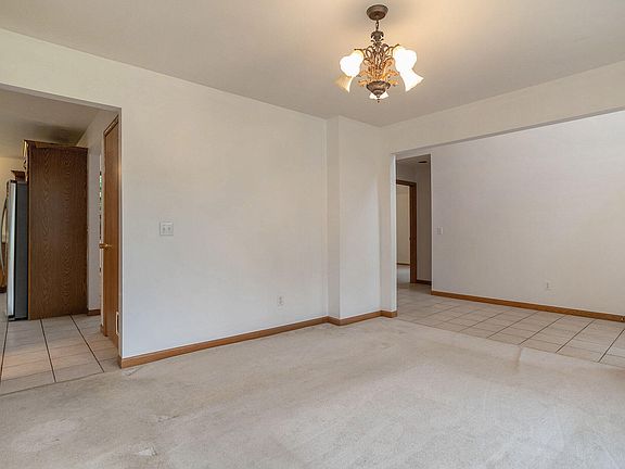 5th image of 184 Westchester Way