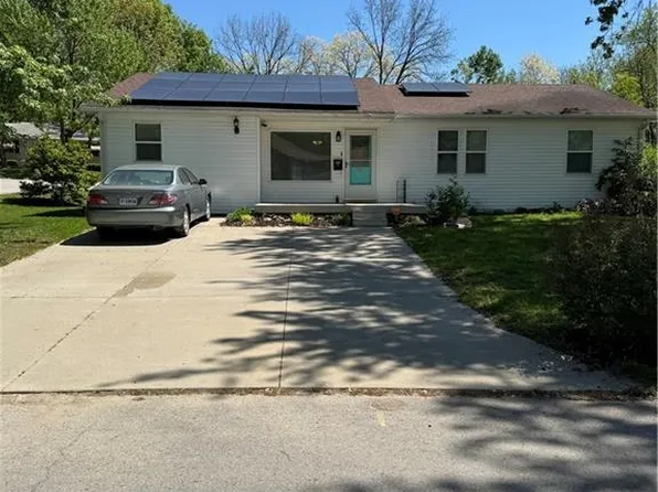 1611 Brookside St, Saint Joseph, MO 64506