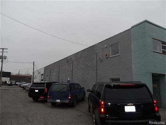 2nd image of 16640 Industrial St