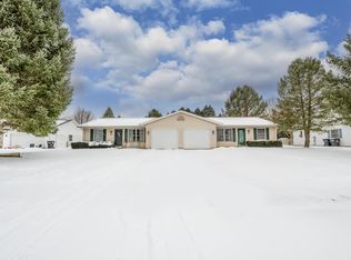 6540-6542 Fredonia Cir, Stevensville, MI 49127