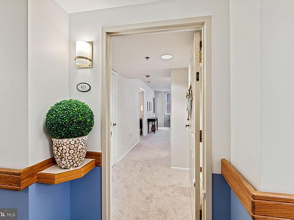 3rd image of 900 N Taylor St APT 823