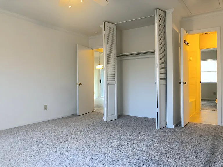 1826F N Elm St #F — Photo 18