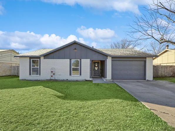 6908 Lincolnshire Ln, North Richland Hills, TX 76182