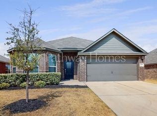 1712 Blue Water Ct, Crowley, TX 76036