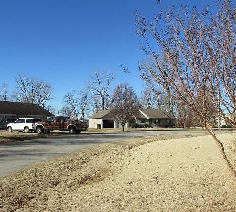 3rd image of 111 Will Henry Dr