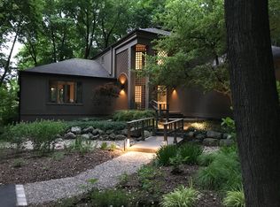 609 Farwell Dr, Madison, WI 53704