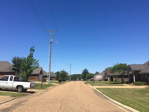 4th image of 124 Sherwood Dr