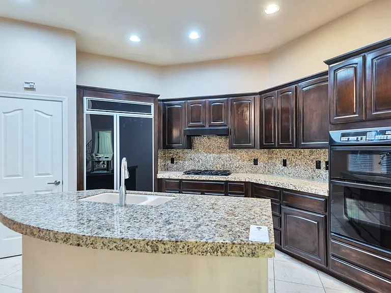 7301 E Woodsage Ln — Photo 8