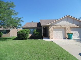 1833 N Winstead Ct, Wichita, KS 67206