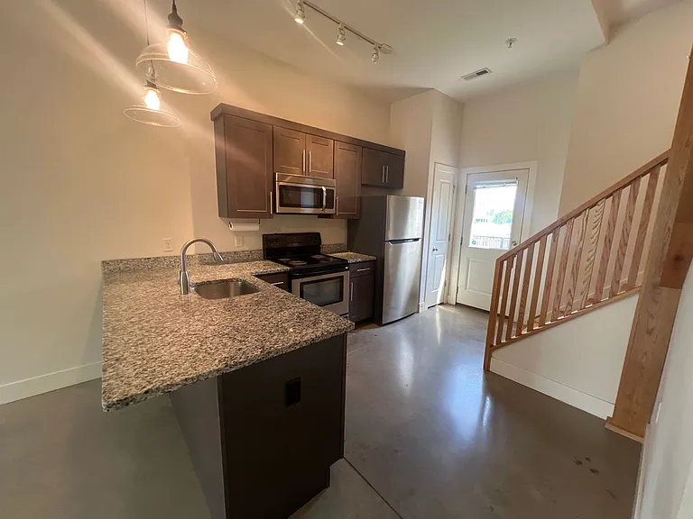 1300 McDonough St #5 — Photo 2