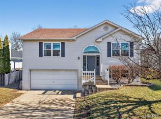 3065 Laurel Village Cir, Saint Peters, MO 63376