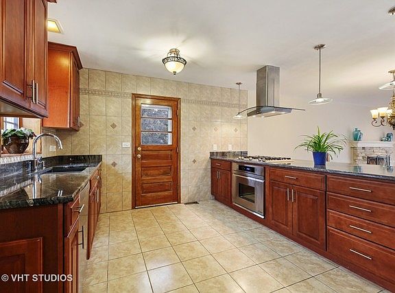 3rd image of 506 Karey Ct