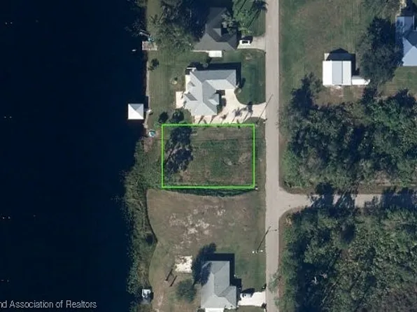 267 Bimini St NE, Lake Placid, FL 33852