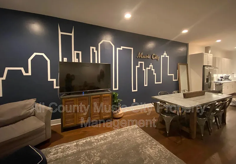 4 bed, 3.5 bath, 2038 sqft, $3,650 — Photo 3