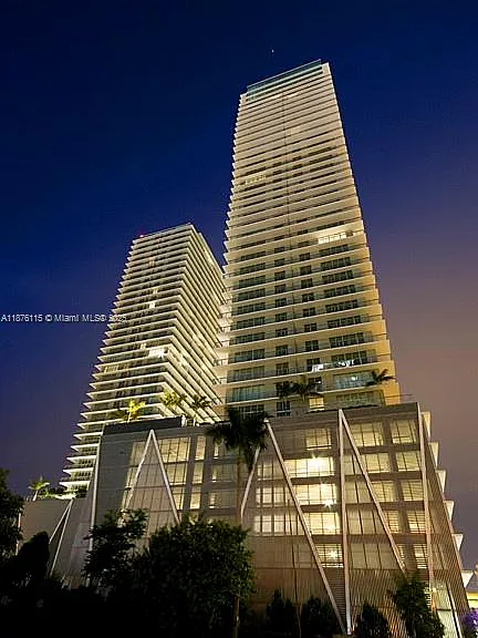 1111 SW 1st Ave #2816 — Photo 13